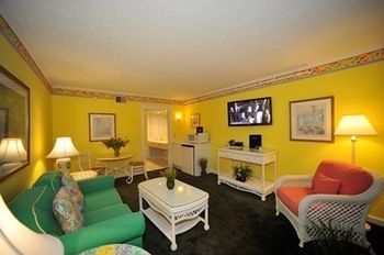 Lilac Tree Suites Mackinac Island Bagian luar foto